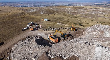 Sivas Belediyesi yeni taş ocağı açıldı, ilk sevkiyat gerçekleştirildi