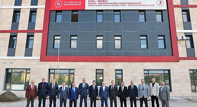 Sivas Valisi Şimşek, devam eden çalışmalarda incelemelerde bulundu
