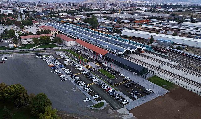 Sivas'ta yeni gar binası törenle hizmete açıldı