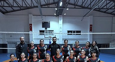Siverek Belediyespor'un ardından kadın voleybol takımı da ligden çekildi