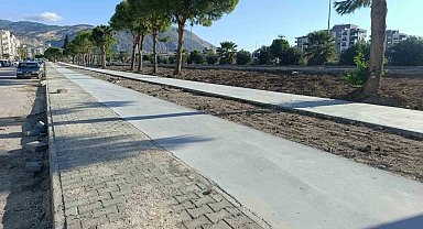 Söke'de Bisiklet ve Yürüyüş Yolu Projesi'nde beton döküm çalışması tamamlandı