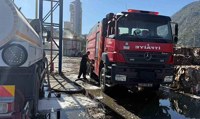 Söke'deki kağıt fabrikası yangınına itfaiyeden hızlı müdahale
