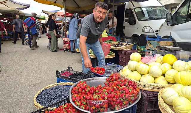 Sonbahar geldi ama pazar tezgahları yazdan kalma