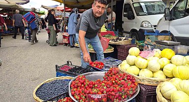 Sonbahar geldi ama pazar tezgahları yazdan kalma