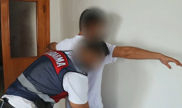 Sosyal medyacı şantaj şebekesine operasyon: 4 tutuklama