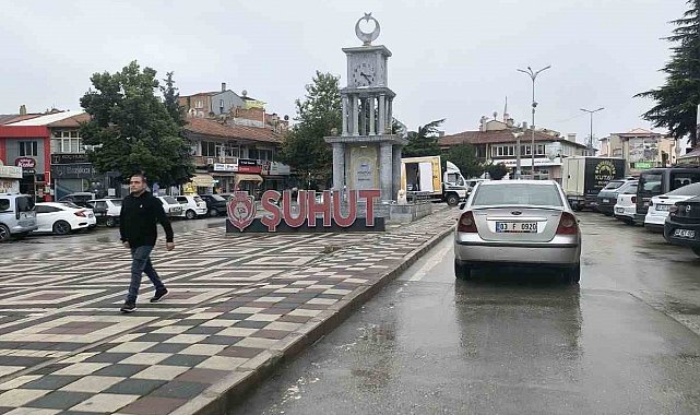 Şuhut'ta yağış etkisini gösterdi