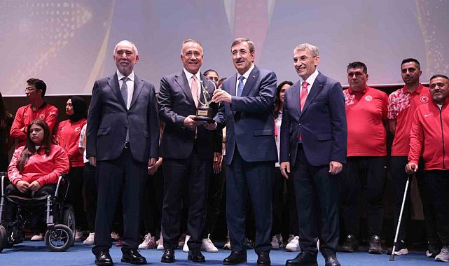 Sultangazi Belediyesi ödül alan tek belediye oldu
