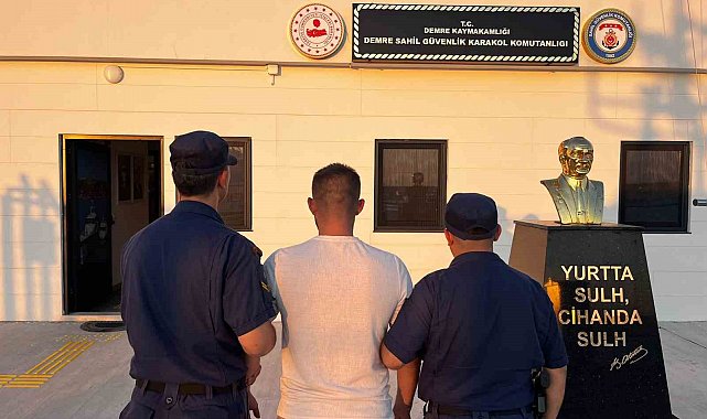Takibe alınan bottan, KKTC'de hakkında arama kararı bulunan firari çıktı