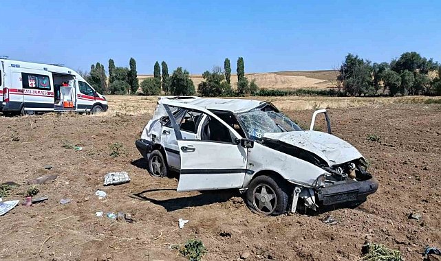 Takla atan otomobil hurdaya döndü: 2 yaralı