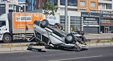Takla atan otomobilden burnu bile kanamadan çıktı