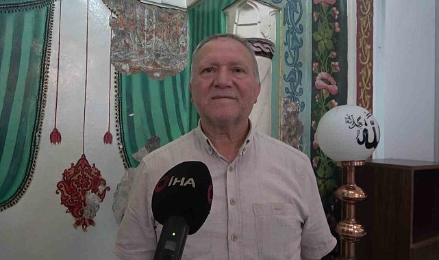 Tarihi camide sıvalar aktı 550 yıllık tarih ortaya çıktı