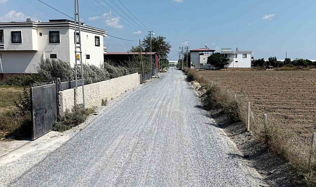 Tarsus'ta tarımsal ulaşım için 4 bin 200 metrelik yol yenilendi