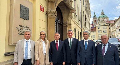 TBMM Dışişleri Komisyonu Başkanı Oktay'dan Çekya'ya Gazze çağrısı