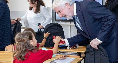 TEI'den Mahmudiye'ye kırtasiye desteği