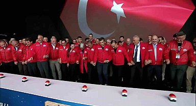 TEKNOFEST açılışında protokol halay çekti