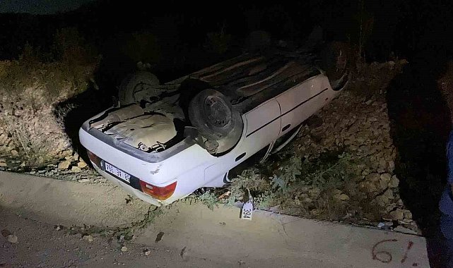 Ters dönen otomobilden sağ çıktı