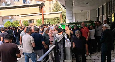 Tır kazasında hayatını kaybeden gençler son yolculuğuna uğurlandı