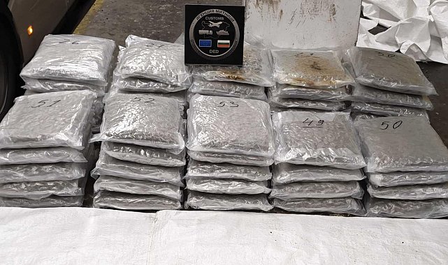 Tırda 57 kilogram esrar ele geçirildi