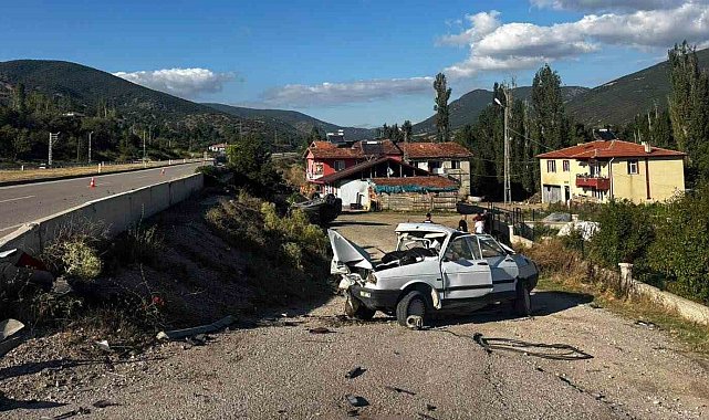 Tokat'ta iki otomobil çarpıştı: 1 ölü, 3 yaralı
