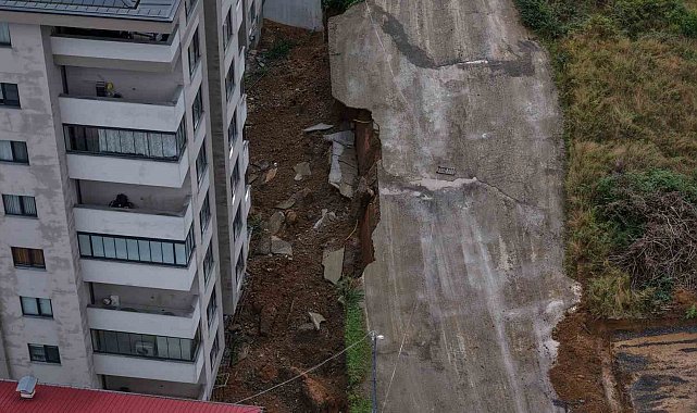 Trabzon'da sağanak hayatı olumsuz etkiledi