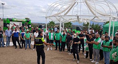 Trafik polisinden motorlu kuryelere güvenli sürüş eğitimi