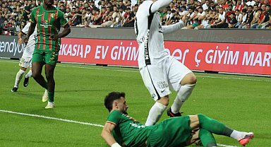 Trendyol Süper Lig: Amed Sportif Faaliyetler: 3 - Beşiktaş: 2