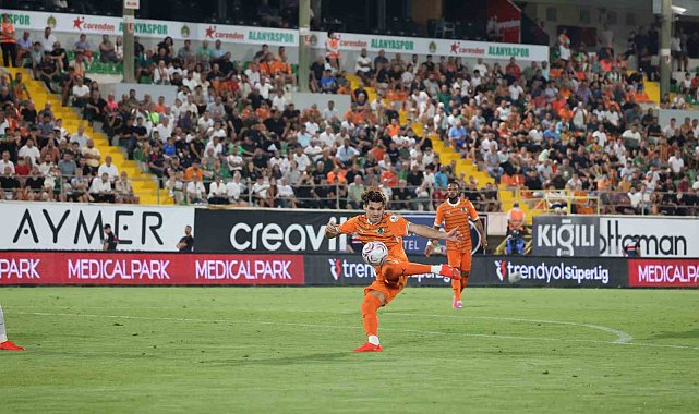 Trendyol Süper Lig: Corendon Alanyaspor: 2 Göztepe: 2