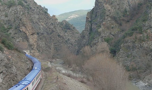 Turistik Karaelmas Ekspresi yeniden raylarla buluşuyor