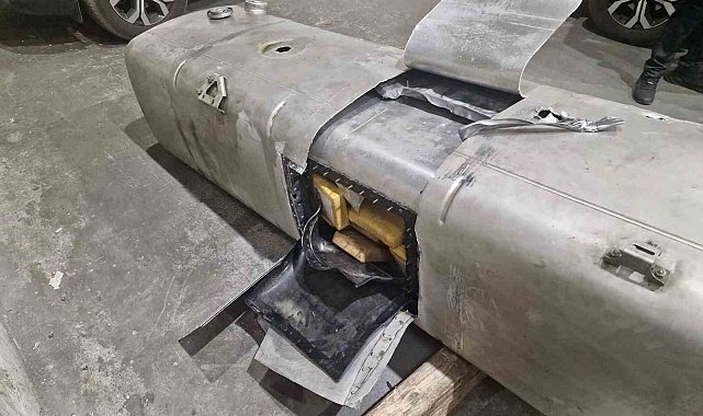 Türkiye'ye sokulmak istenen 20'şer kilogram kokain ve esrar sınırda yakalandı