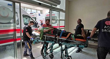 Tütün yüklü römork devrildi: 8 yaralı