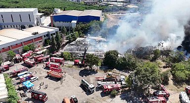 Tuzla'daki fabrika yangını kısmi olarak kontrol altına alındı
