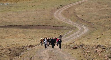 Üç ilin kesiştiği noktada muhteşem rota: Bulutların altında 15 kilometrelik yolculuk