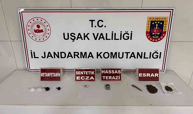 Uşak'ta jandarmadan uyuşturucu operasyonunda 4 kişi tutuklandı