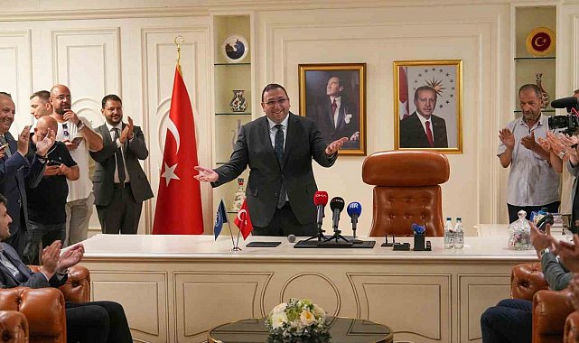 Üsküdar Belediye Başkanvekili Dündar Ziya Gültekin görevine başladı