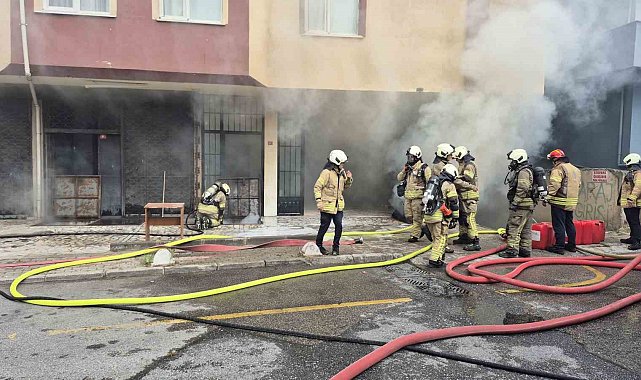 Üsküdar'da iş yerinde yangın paniği