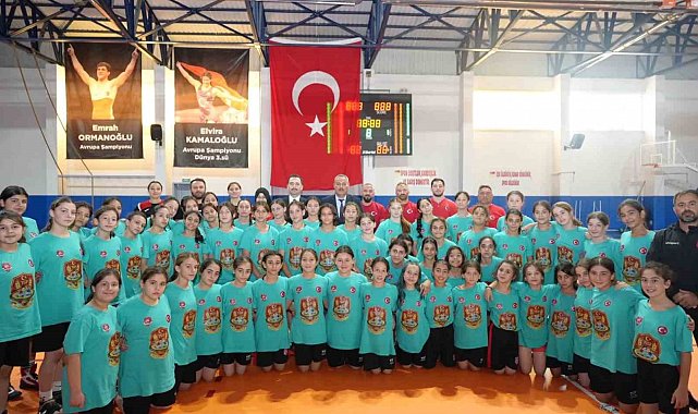 Üzümlü'de milli güreşçiler için gelişim kampı