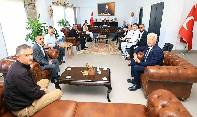Vali Akbıyık, Milaslı muhtarlarla bir araya geldi