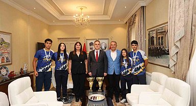 Vali Akbıyık Türkiye şampiyonu olan Yıldız rafting sporcularını ağırladı