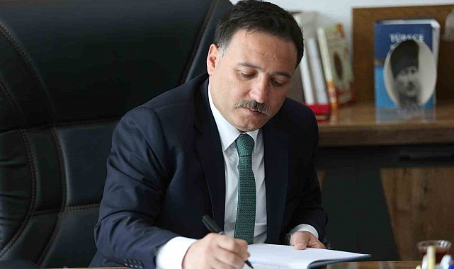 Vali Çiçek: "Gazilerimiz; vatan sevgisinin, cesaretin ve fedakârlığın en anlamlı timsalleri, milletimizin gurur ve onur abideleridir"