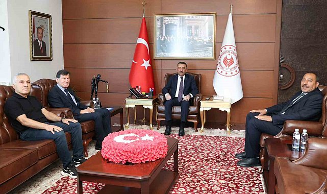 Vali Hacıbektaşoğlu Romanlara yönelik saha çalışmalarını görüştü
