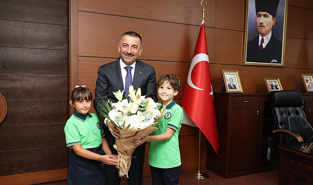 Vali Hacıbektaşoğlu yeni eğitim yılı dolayısıyla eğitim heyetini ağırladı