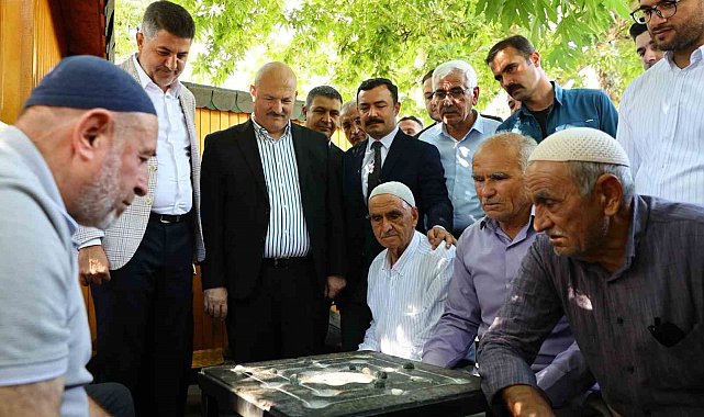 Vali Küçük, Kahta'da esnaf ve vatandaşlarla bir araya geldi