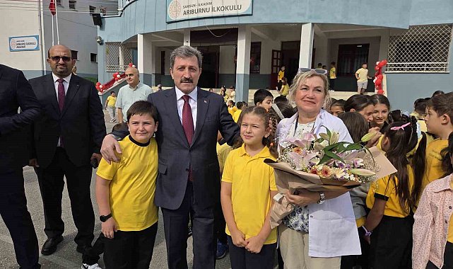 Vali Tavlı: "Sevgiyle yetiştireceğimiz evlatlarımız, istikbalimizin ve Türkiye Yüzyılı'nın mimarı olacak"