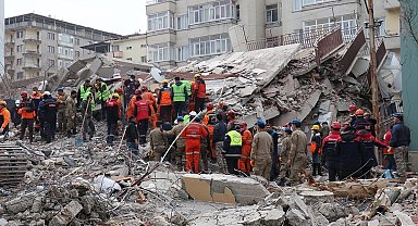 Vali yardımcısının yargılandığı enkaz demirleri davasında ilk duruşma