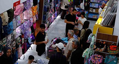 Van'da okul alışverişi hızlandı: Kırtasiyelerde bazı ürünler tükendi