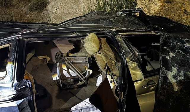 Van'da otomobil dere yatağına uçtu: 1 ölü, 1 yaralı
