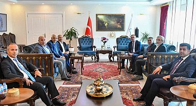 Van'ın Geleceği Platformu'ndan Vali Ozan Balcı'ya ziyaret: "Valimiz ortak akıl ve iş birliğine tam destek verdi"