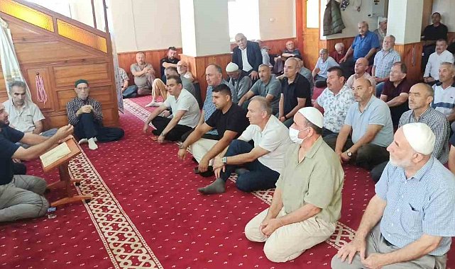 Vatandaşlar Kur'an-ı Kerim tilavetinde bir araya geldi
