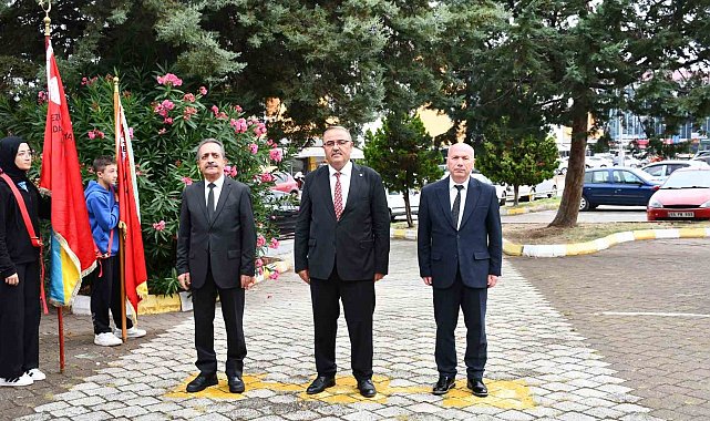 Vezirköprü'de İlköğretim Haftası kutlandı