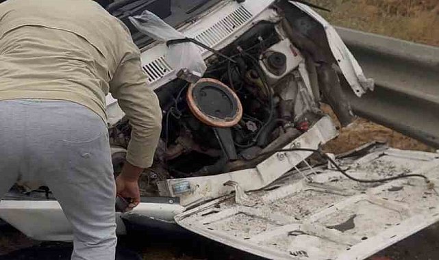 Yağış sebebiyle kontrolden çıkan otomobil refüje çarptı: 1 yaralı